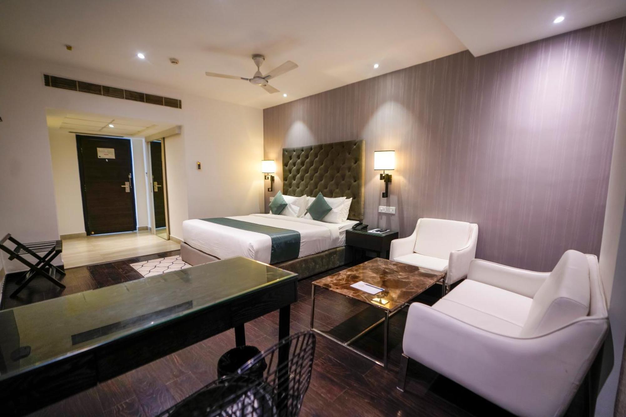 Hotel Deccan Serai, Hitec City, Hyderabad Esterno foto