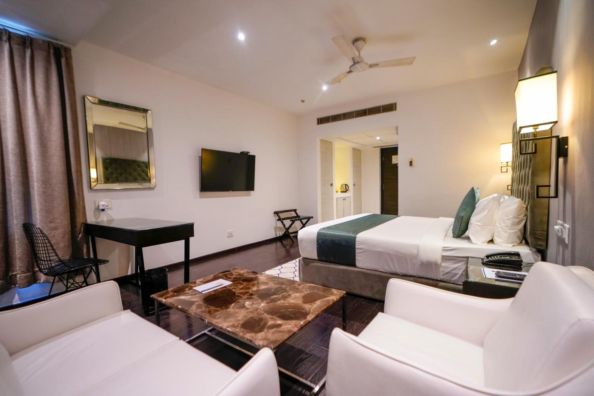 Hotel Deccan Serai, Hitec City, Hyderabad Esterno foto