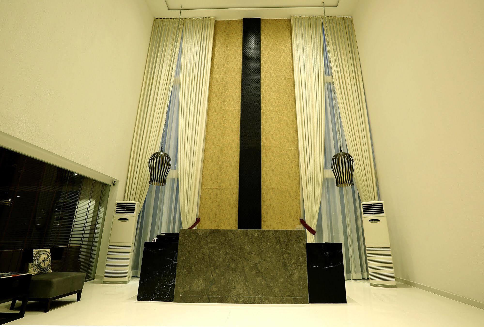 Hotel Deccan Serai, Hitec City, Hyderabad Esterno foto