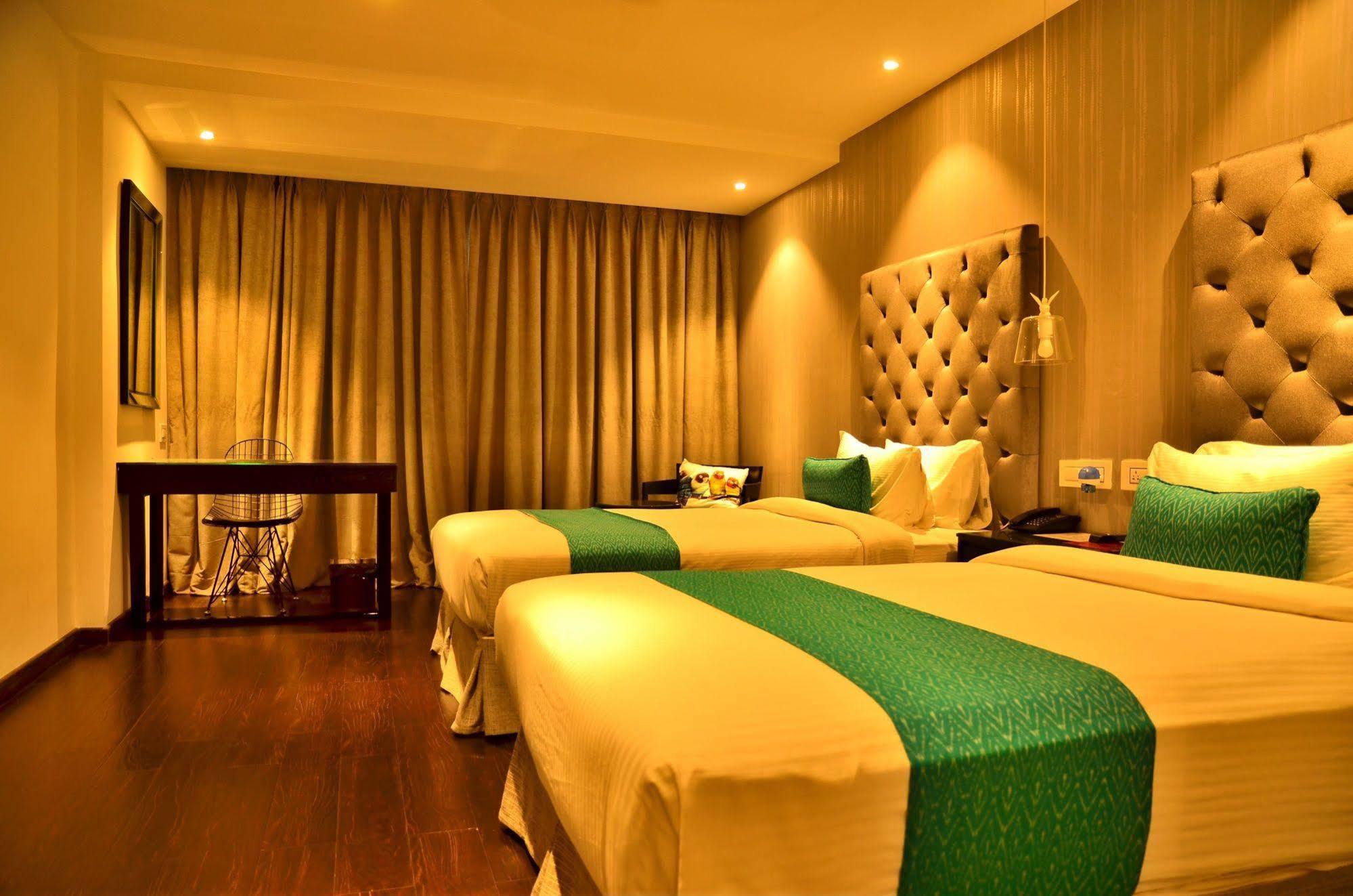 Hotel Deccan Serai, Hitec City, Hyderabad Esterno foto